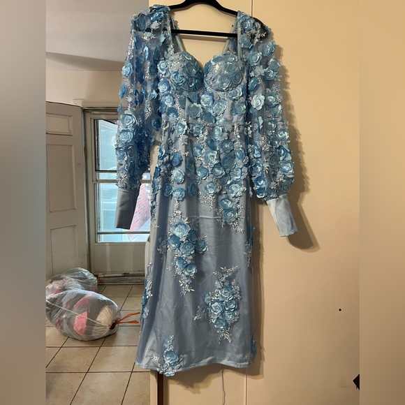 Blue dress - Picture 1 of 2